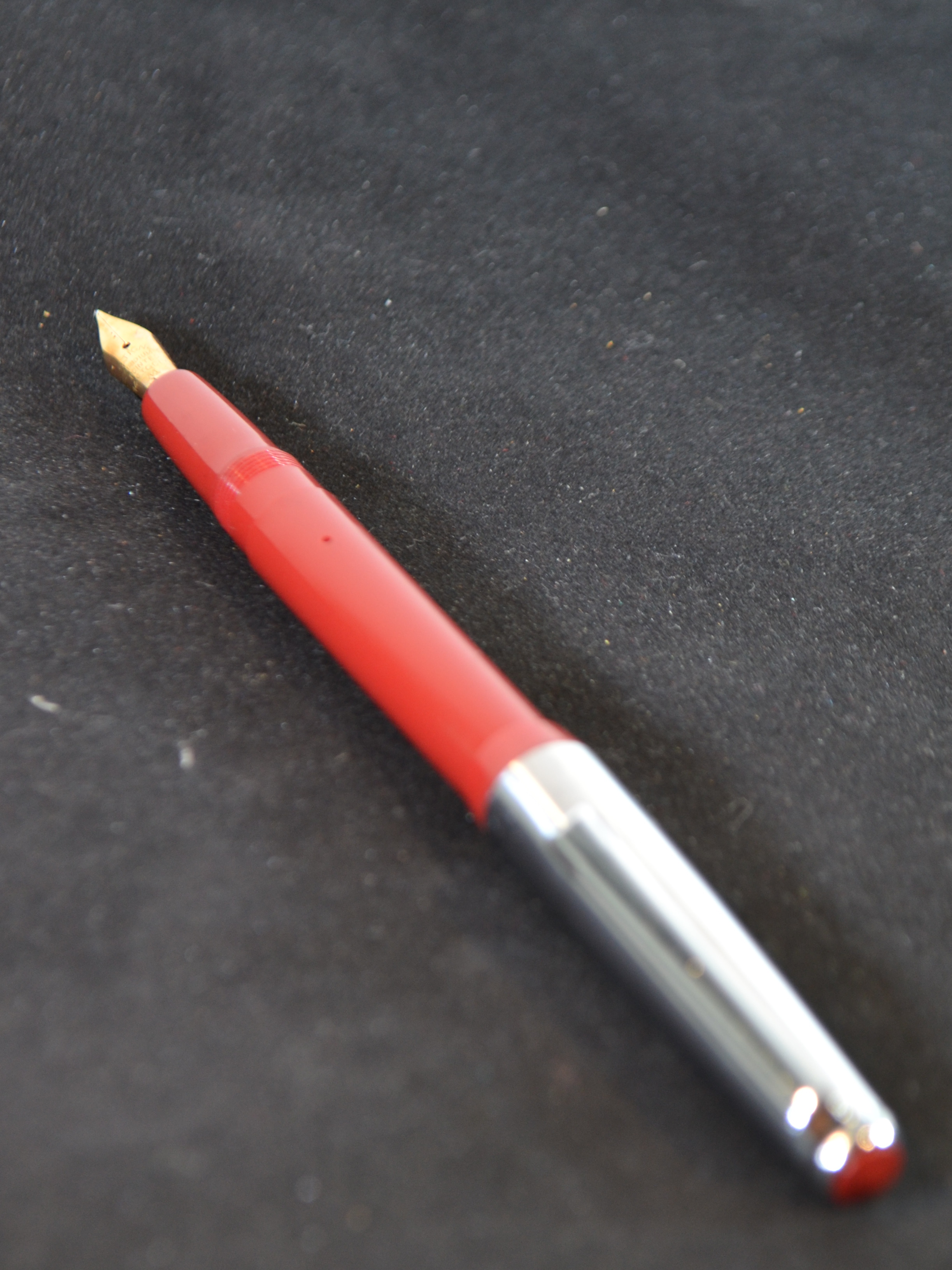 Vintage Red Platignum Fountain Pen with 14 CT Gold nib Medium