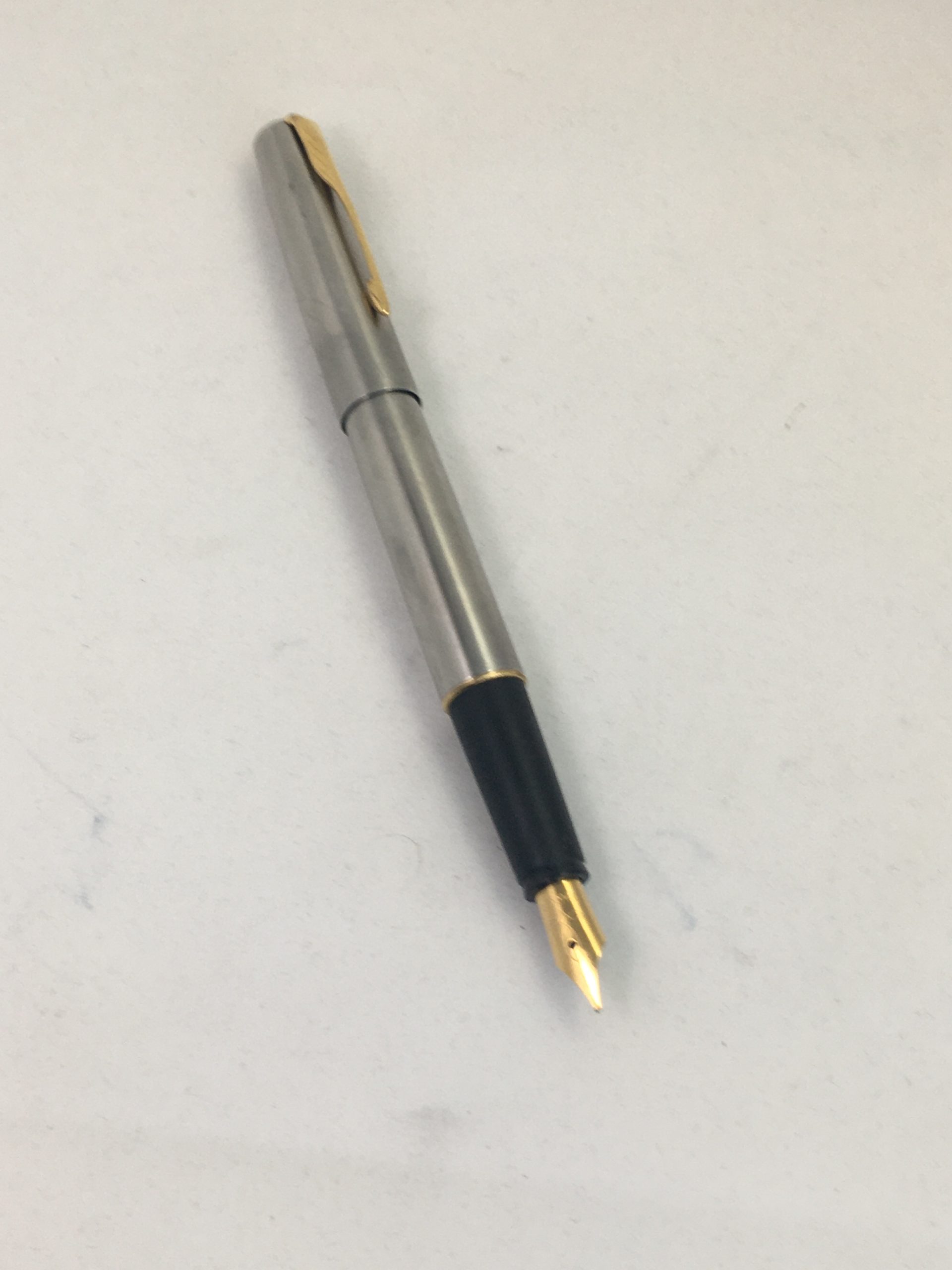 Parker Frontier fountain pen, Medium nib - 123-PEN