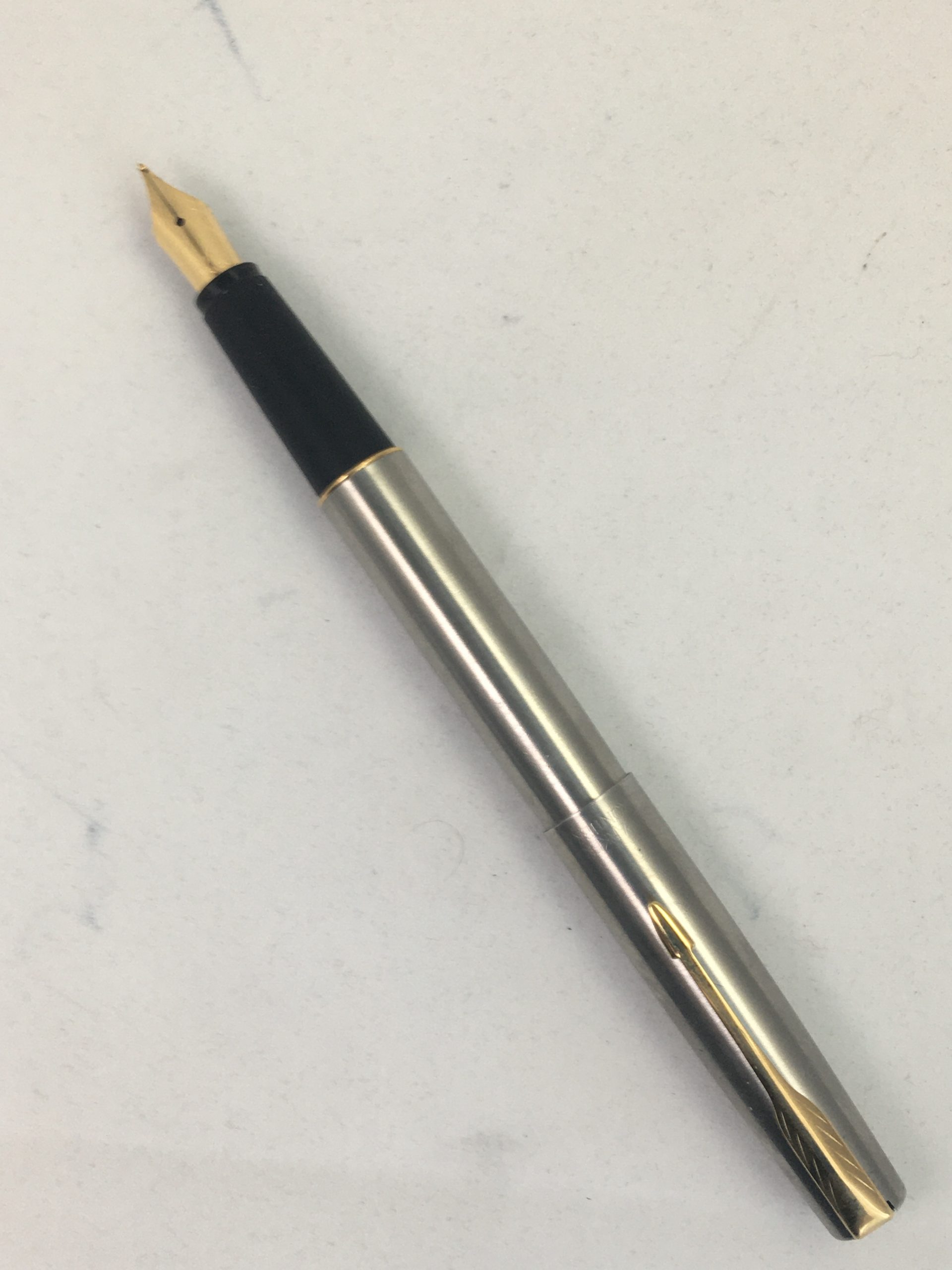 Parker Frontier fountain pen, Medium nib - 123-PEN